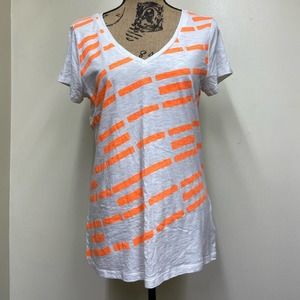 Tommy Hilfiger V Neck Geometric Graphic Tee Large